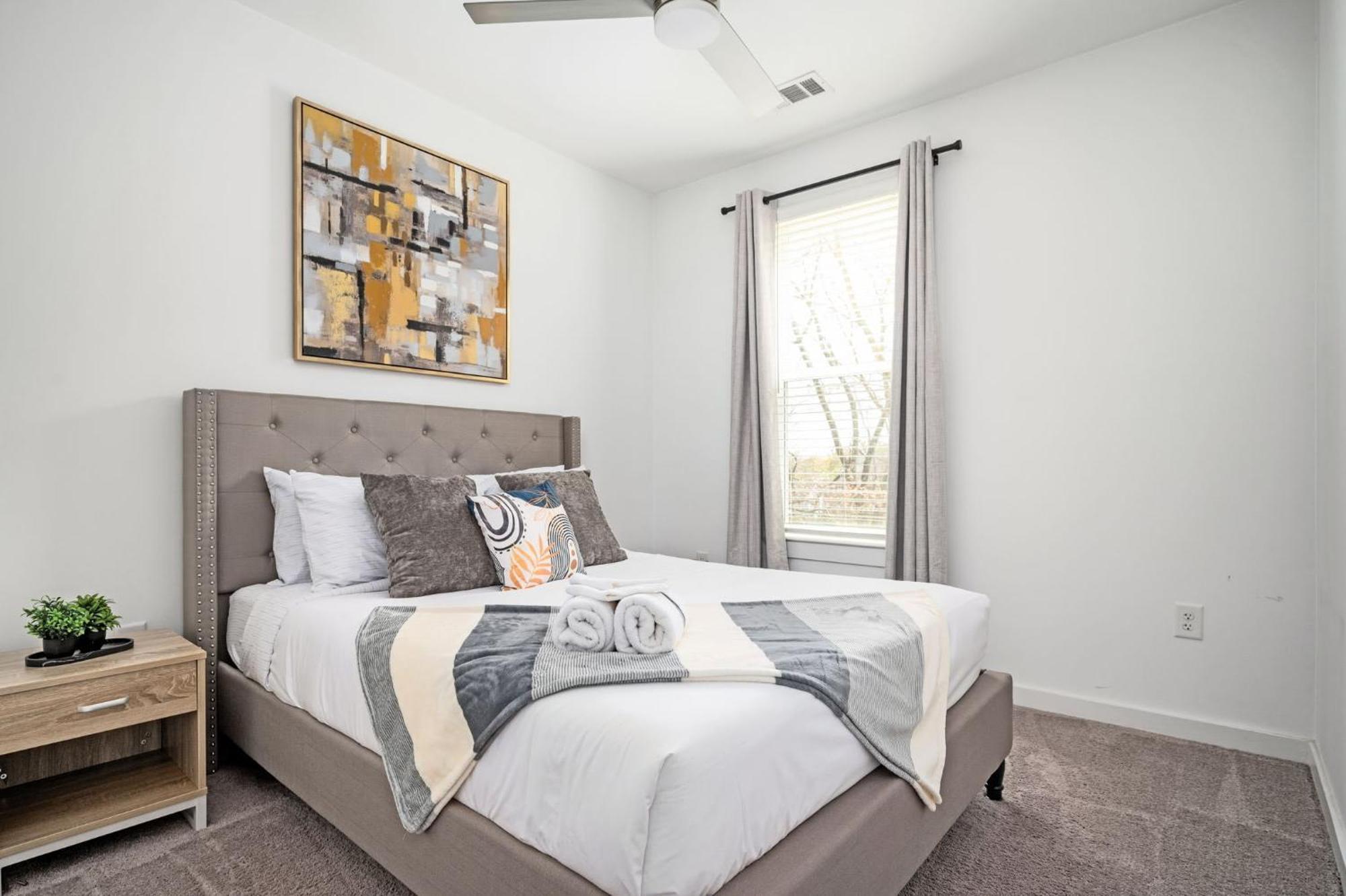 Vakantiehuis Brand New With Balcony Washer Dryer 542blvd Atlanta